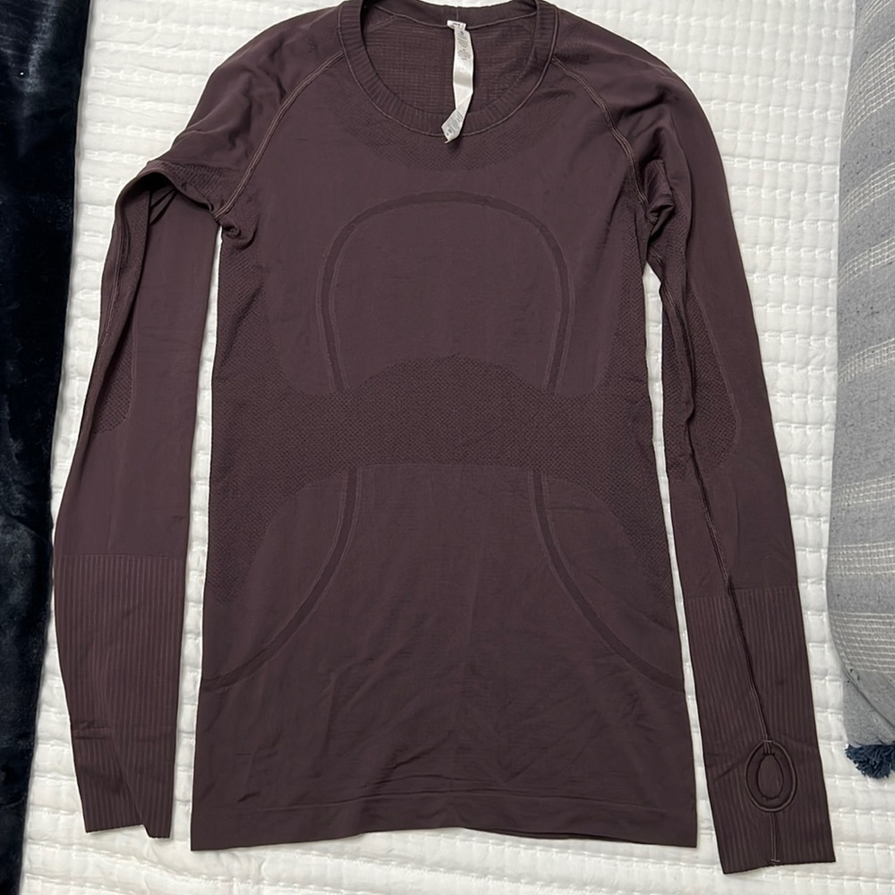 Lululemon long sleeve shirt